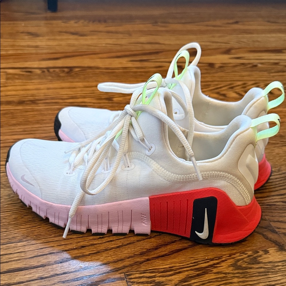 Nike Women’s Metcon sneakers size 6.5 white and pink & red accents